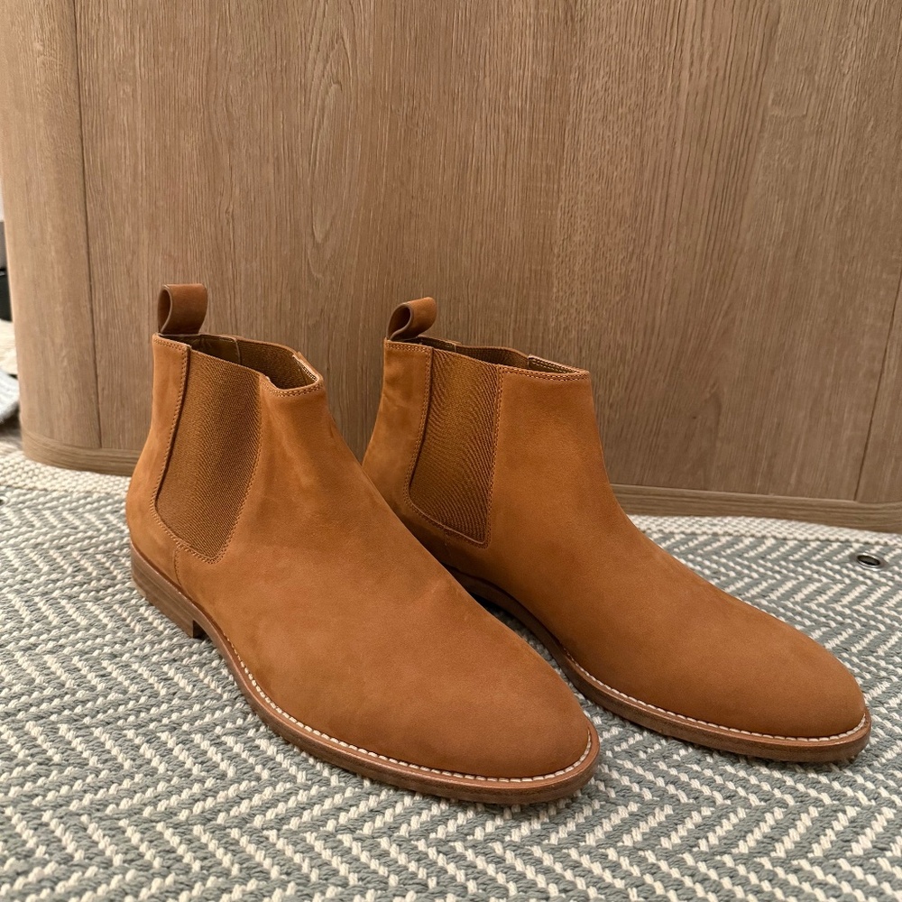 Jenni Kayne Suede Chelsea Boot Size 39 / 9